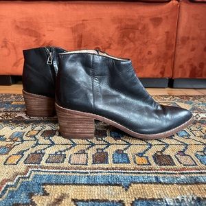 Madewell Pointed Toe Leather Booties